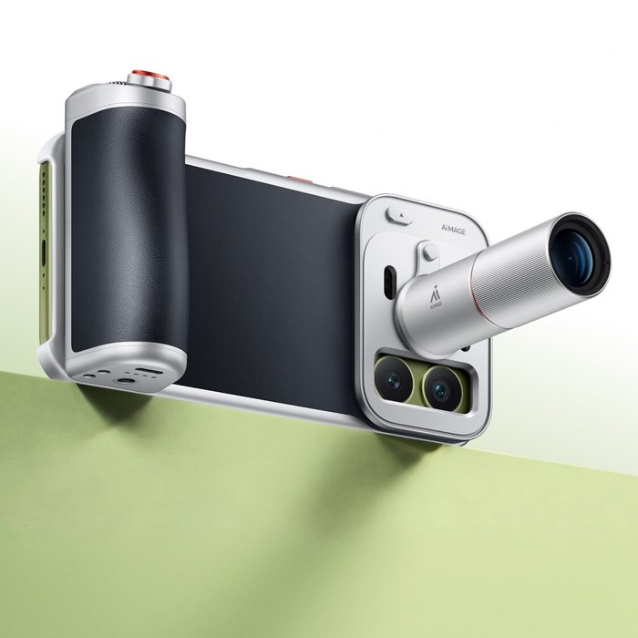 Honor Magic 9 Pro Max Photokit G200+ shown mounted on a separately sold smartphone