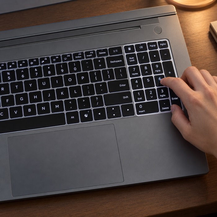 Keyboard with number pad and touchpad of the REDMI Book 16 (2027) in Deep Space Gray